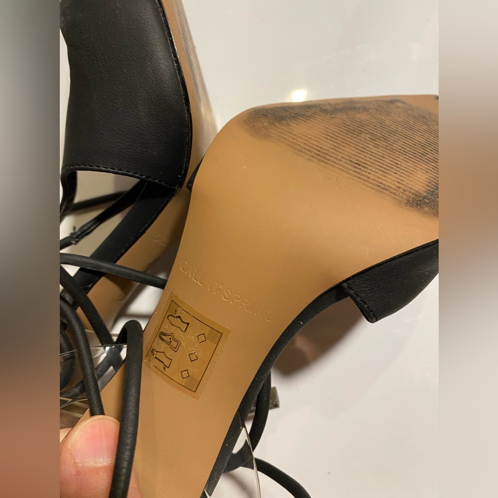 Heels - Picture 3 of 4